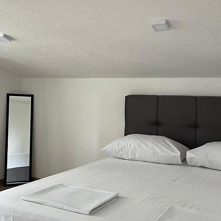Apartmani Mm Трогір Екстер'єр фото