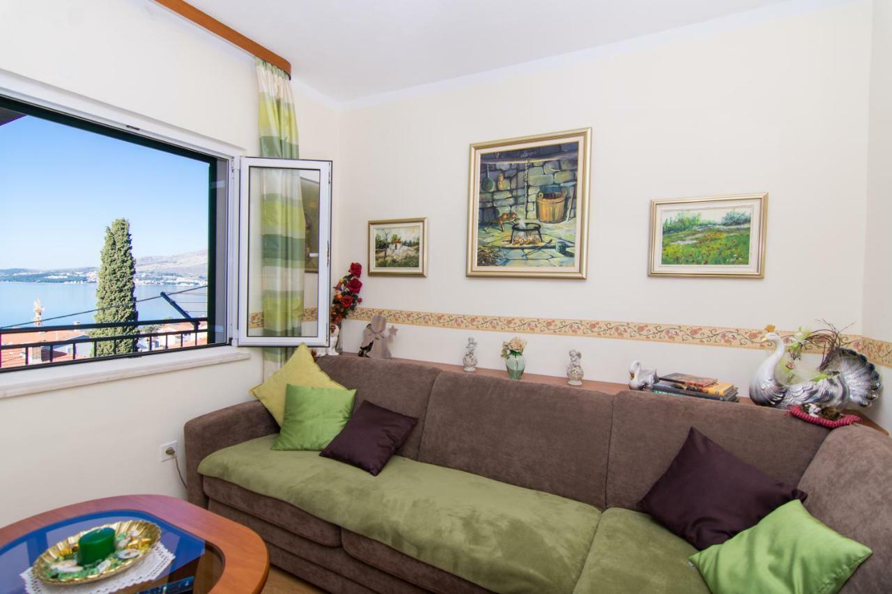 Apartmani Mm Трогір Екстер'єр фото