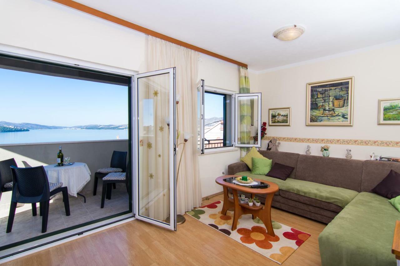 Apartmani Mm Трогір Екстер'єр фото