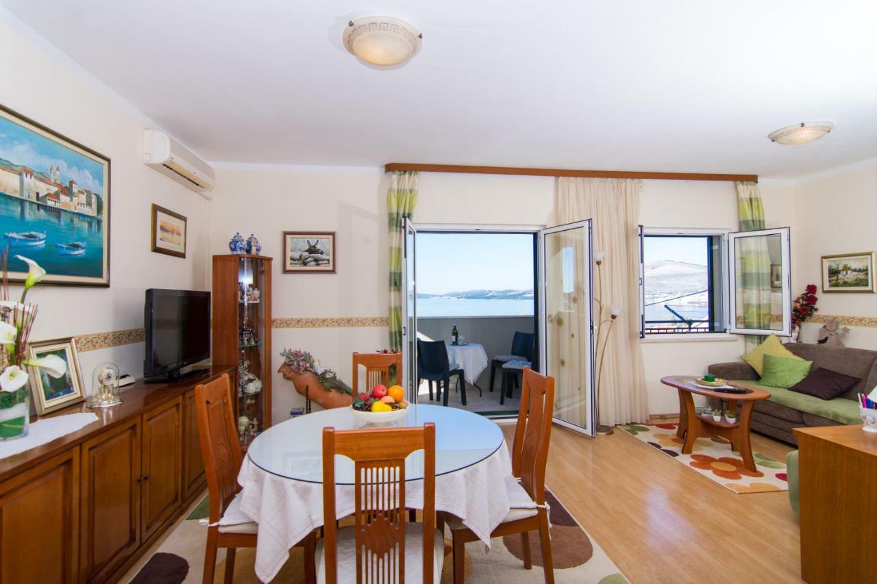 Apartmani Mm Трогір Екстер'єр фото